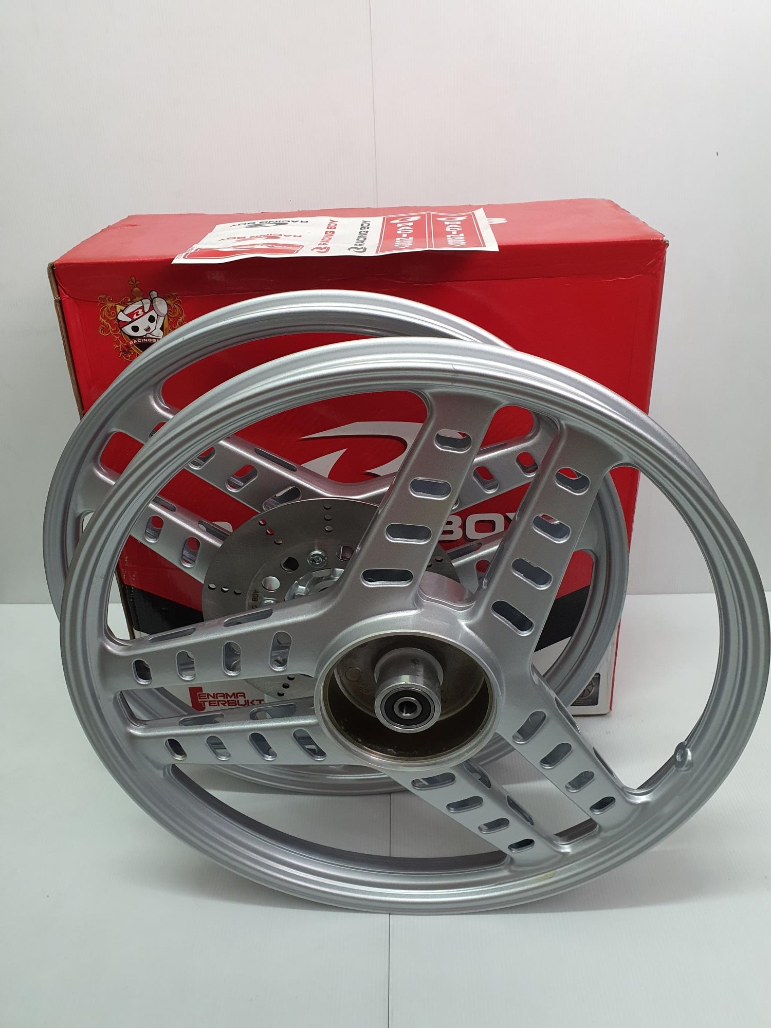 SPORT RIM MBX366 SILVER AR80 (RACING BOY)